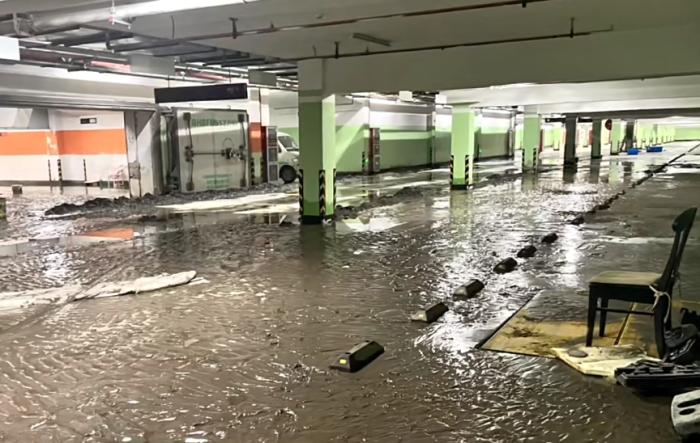 业主私挖地下室挖通河道？揭秘背后的真相与谣言