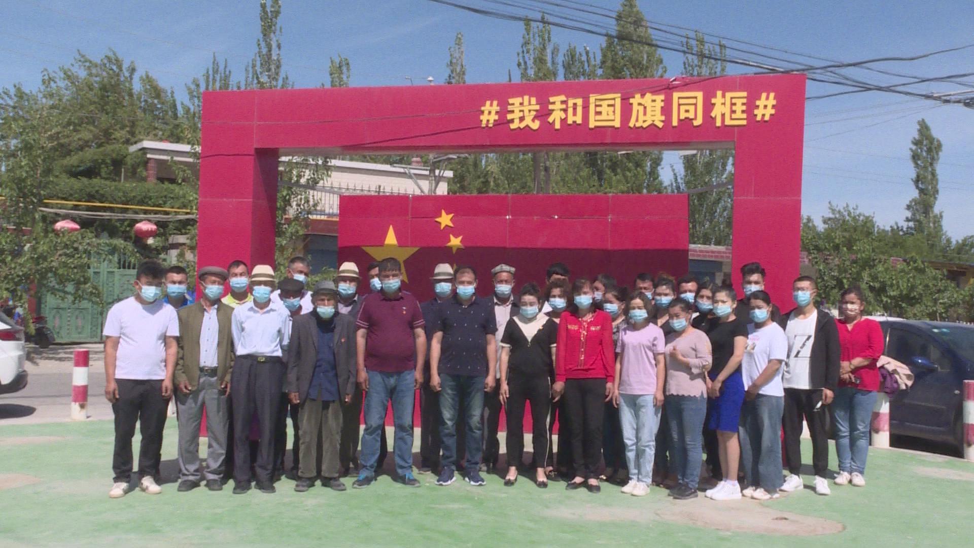 团结的力量，像石榴籽一样紧紧抱在一起