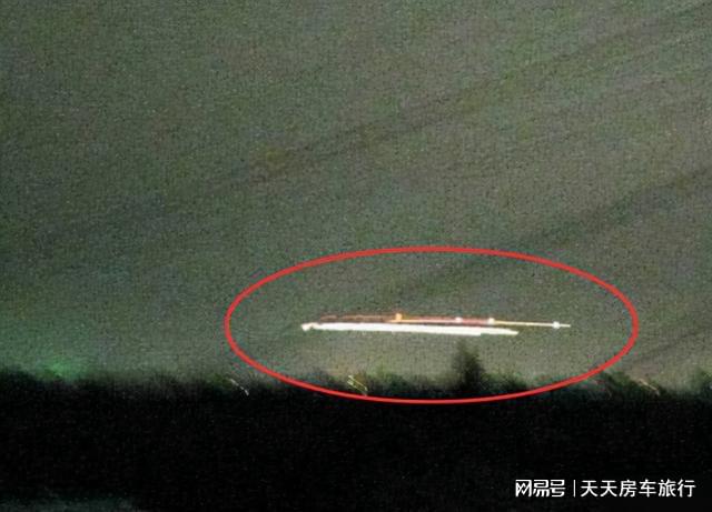 丹麦西部多地上空再现不明无人机，神秘飞行物引发公众恐慌与猜测